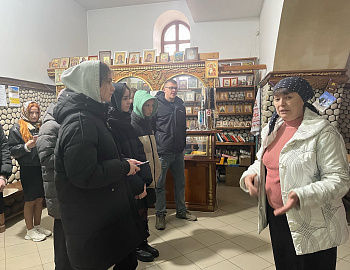 Несовершеннолетние Мостовского района посетили Архиерейское подворье при Воскресенско-Михайловском храме