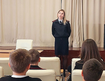 Для школьников Анапы проведено занятие «Стрессоустойчивость и навыки безопасного поведения в ситуации социального риска»