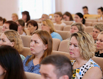 В городе-курорте Геленджике проведено общегородское родительское собрание на тему «Ответственное родительство»