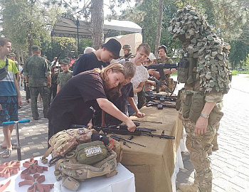 В Тбилисском районе прошла выставка военно-патриотического клуба «Авангард»