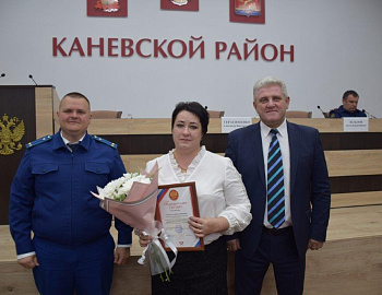 В Каневском районе состоялось внеочередное заседание комиссии по делам несовершеннолетних и защите их прав с участием главы района, прокурора и руководителя межрайонного следственного отдела