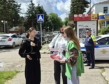 В Ленинградском районе проведена акция «Внимание, на дороге пешеход!»
