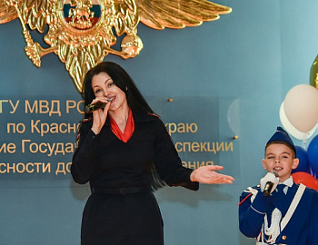 �� ������ ������ ������������� �����������, ����������� 50-����� ���� ����������� ��������