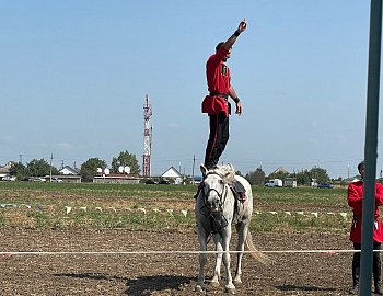 По приглашению главы Новопокровского района ребята Гулькевичского района приняли участие в мероприятии «День Урожая»