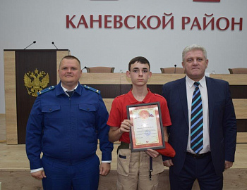 В Каневском районе состоялось внеочередное заседание комиссии по делам несовершеннолетних и защите их прав с участием главы района, прокурора и руководителя межрайонного следственного отдела