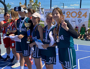 Баскетболистки Темрюкского района завоевали «серебро» «Оранжевого мяча» в День физкультурника