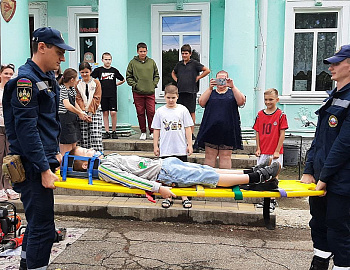 В Староминском районе спасатели «Кубань-СПАС» проводятся практические занятия с участием несовершеннолетних