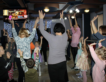 В Каневском районе для детей и их мам проведена развлекательная программа «Давай устроим праздник»