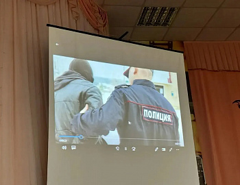 В Ленинградском районе проведено районное родительское собрание «Безопасность и ценностные ориентиры подрастающего поколения»