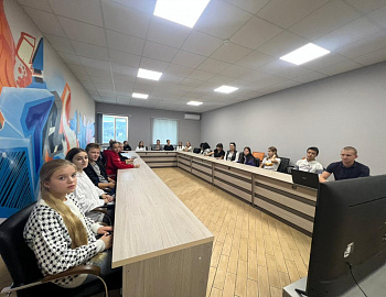 Поисковый отряд «ЛизаАлерт» организовал профилактическую беседу с молодежью Новороссийска