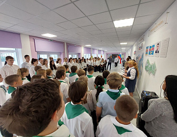 В Темрюкском районе прошло торжественное вступление школьников в ЮНАРМИЮ