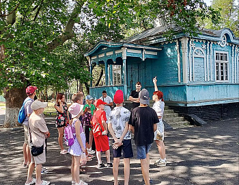Для несовершеннолетних Гулькевичского района организована незабываемая поездка на Конный завод «Восход»