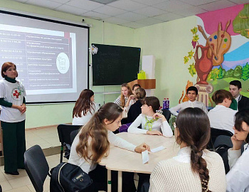 В Анапе с детьми проведено интерактивное занятие «Там, где тебе помогут»