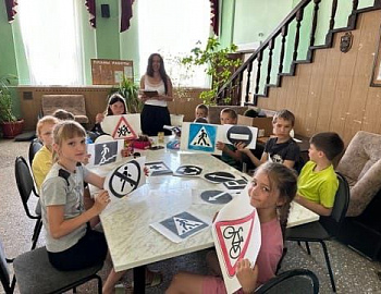 В учреждениях культуры Белоглинского района продолжают работу летние досуговые площадки