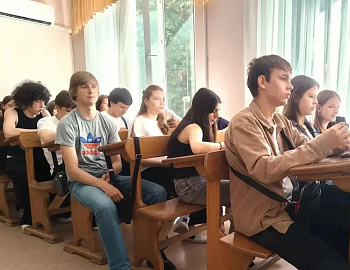 С анапскими студентами провели профилактическое мероприятие по соблюдению ПДД