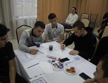 В Кавказском районе для несовершеннолетних, нуждающихся в заботе государства, проведен круглый стол «Шаг к успеху»