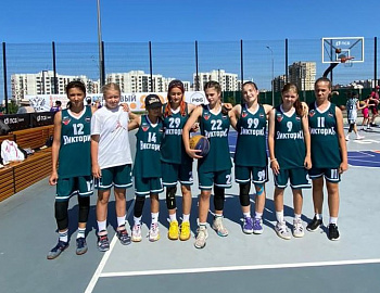 Баскетболистки Темрюкского района завоевали «серебро» «Оранжевого мяча» в День физкультурника