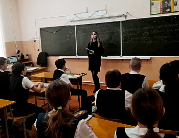Сотрудниками линейного отдела полиции Кавказского района проводятся профилактические беседы