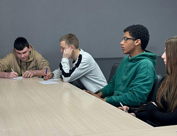 Для несовершеннолетних города Анапы, нуждающихся в особой заботе государства, провели мероприятие, посвященное Международному дню оптимиста