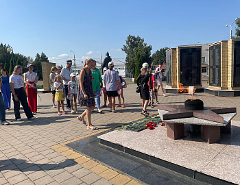 По приглашению главы Новопокровского района ребята Гулькевичского района приняли участие в мероприятии «День Урожая»