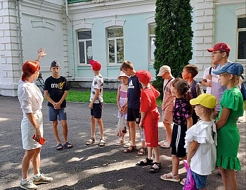 Для несовершеннолетних Гулькевичского района организована незабываемая поездка на Конный завод «Восход»