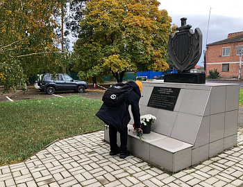 Полицейские Тбилисского района провели экскурсию для школьников по отделу полиции Тбилисского района
