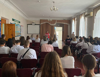 Со студентами Гулькевичского района проведена беседа антинаркотической направленности