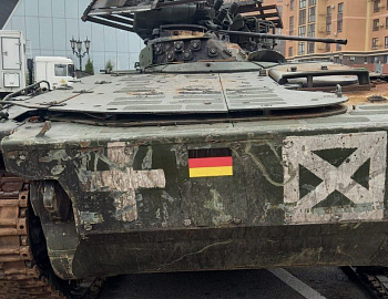 Школьники Гулькевичского района посетили выставку трофейного вооружения НАТО «Сила V правде – гордость и победа»