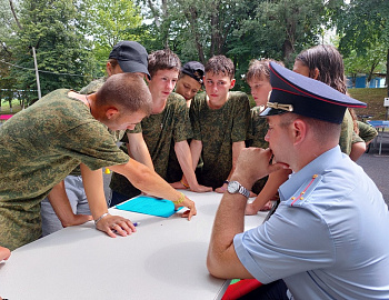 «Зарядка со стражем порядка» в Белореченском районе