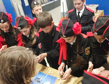 Школьники Гулькевичского района посетили зал авиации и космонавтики ЦДК пос. Венцы